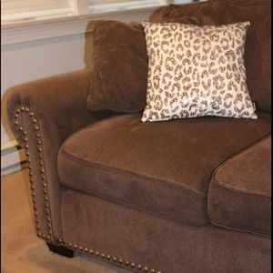 Chic sequence accent pillow